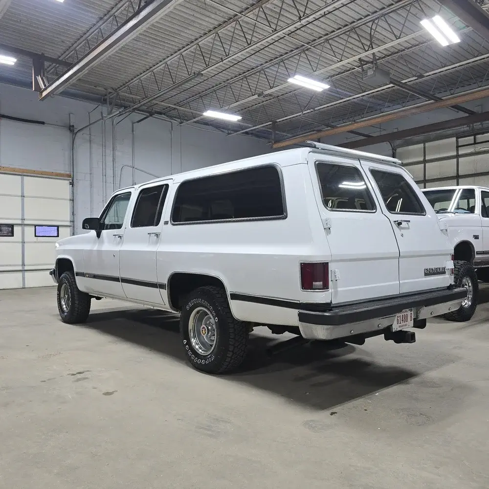 1991 Chevrolet Suburban 1500 - 2