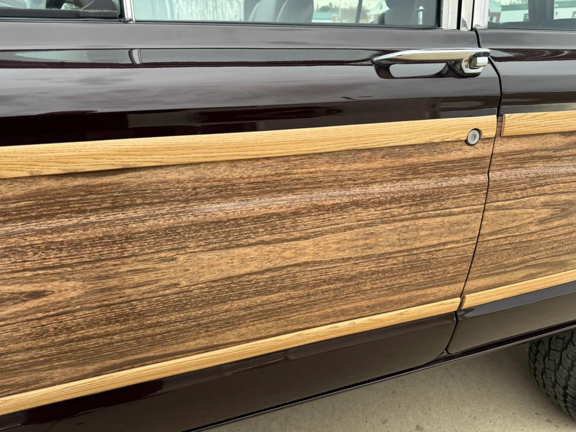 1989 Jeep Grand Wagoneer