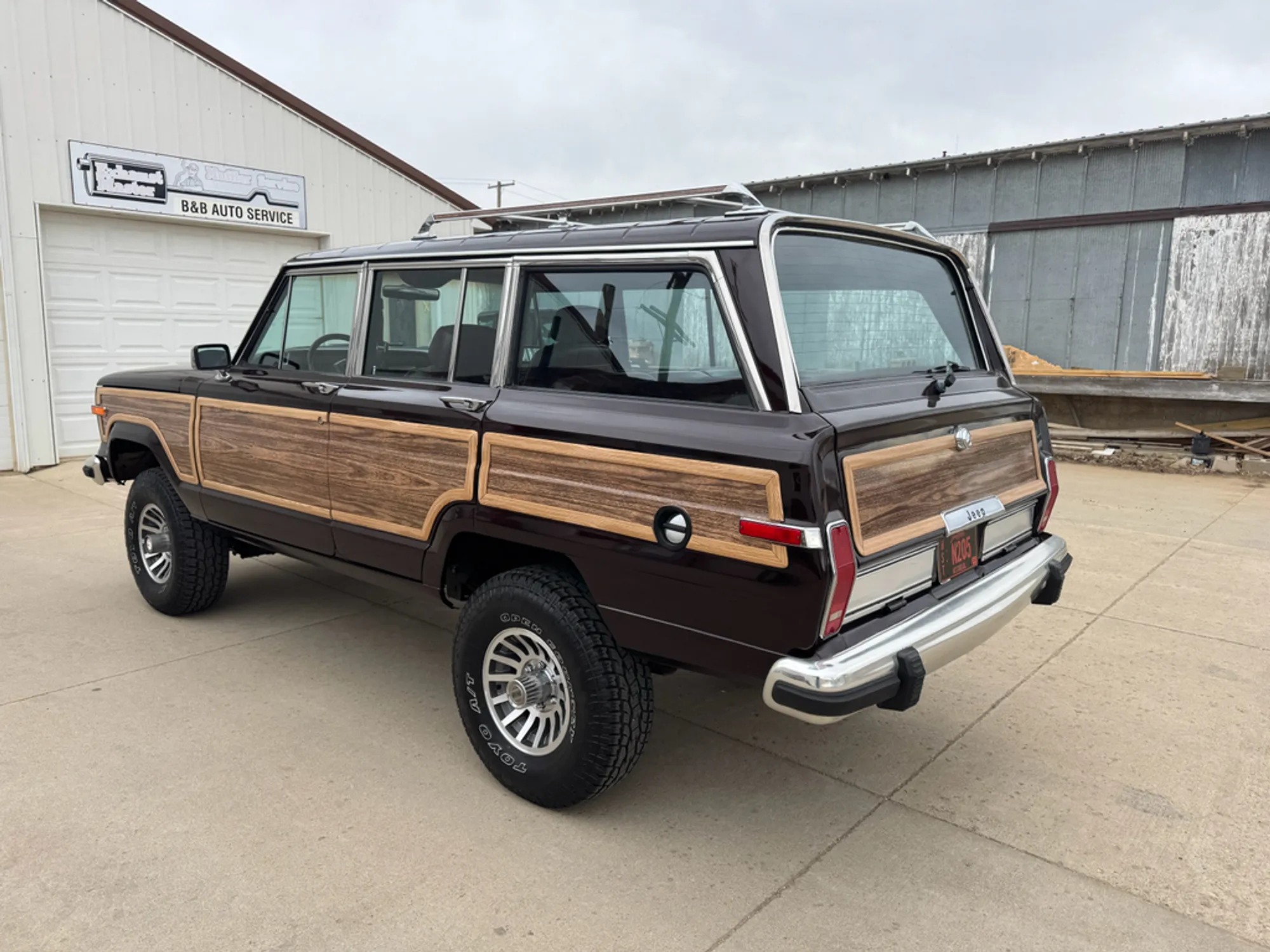 1989 Jeep Grand Wagoneer