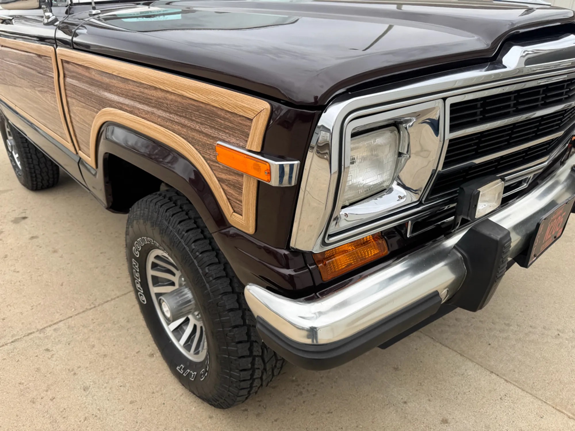 1989 Jeep Grand Wagoneer
