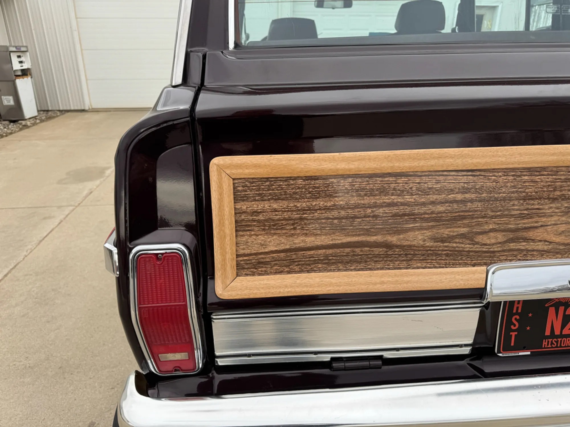 1989 Jeep Grand Wagoneer