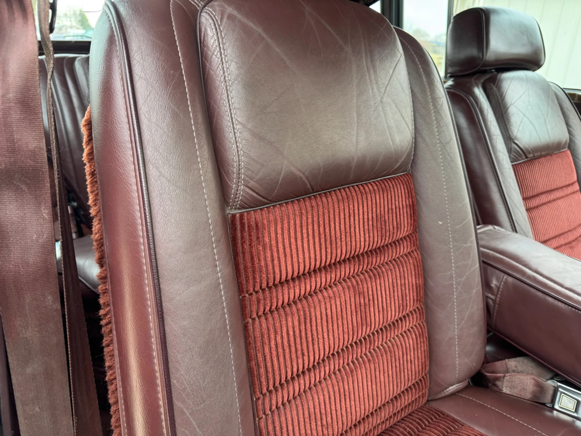 1989 Jeep Grand Wagoneer