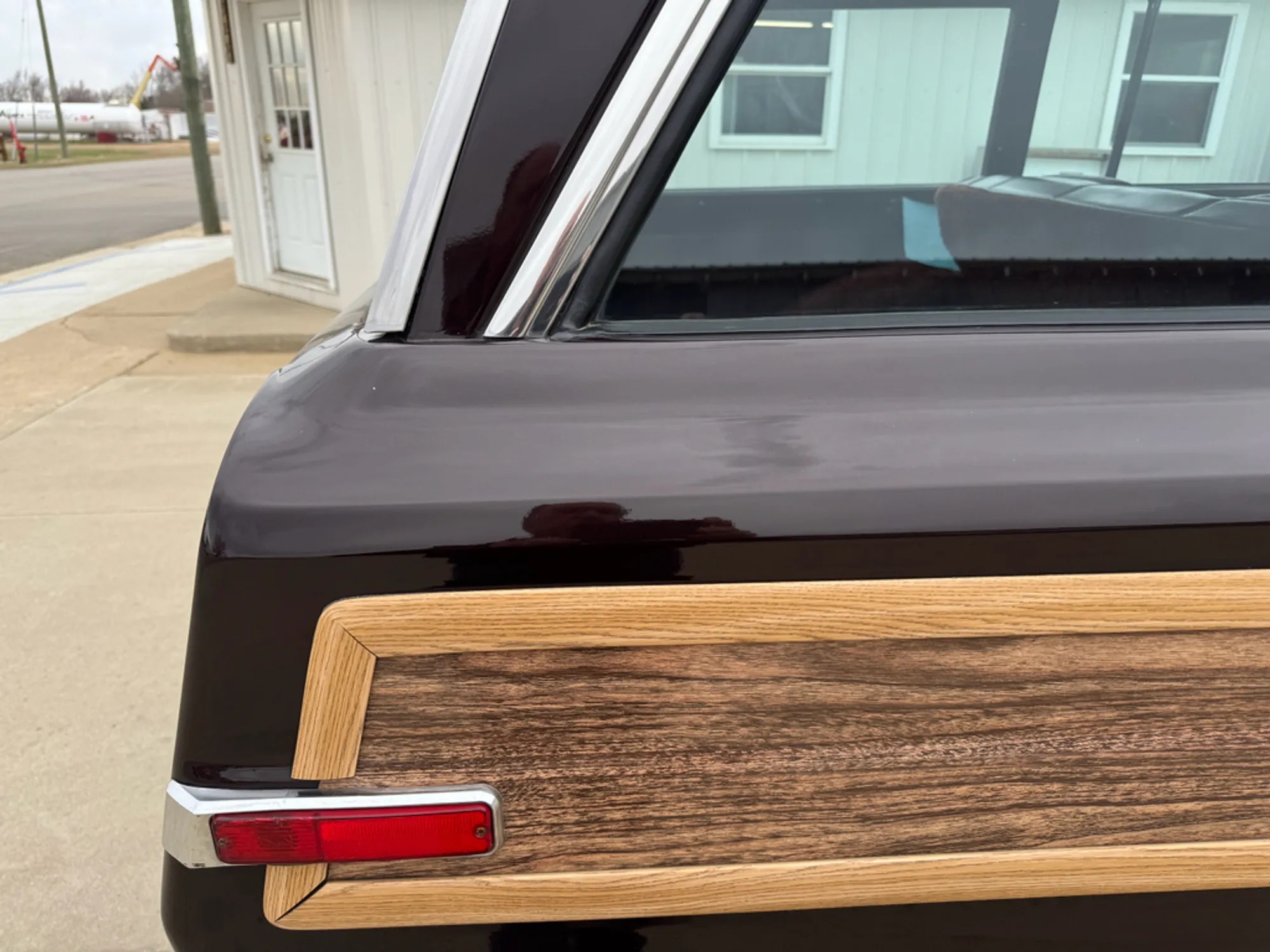 1989 Jeep Grand Wagoneer