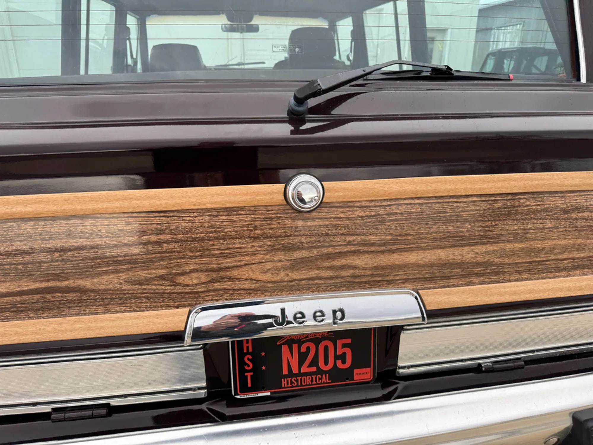 1989 Jeep Grand Wagoneer