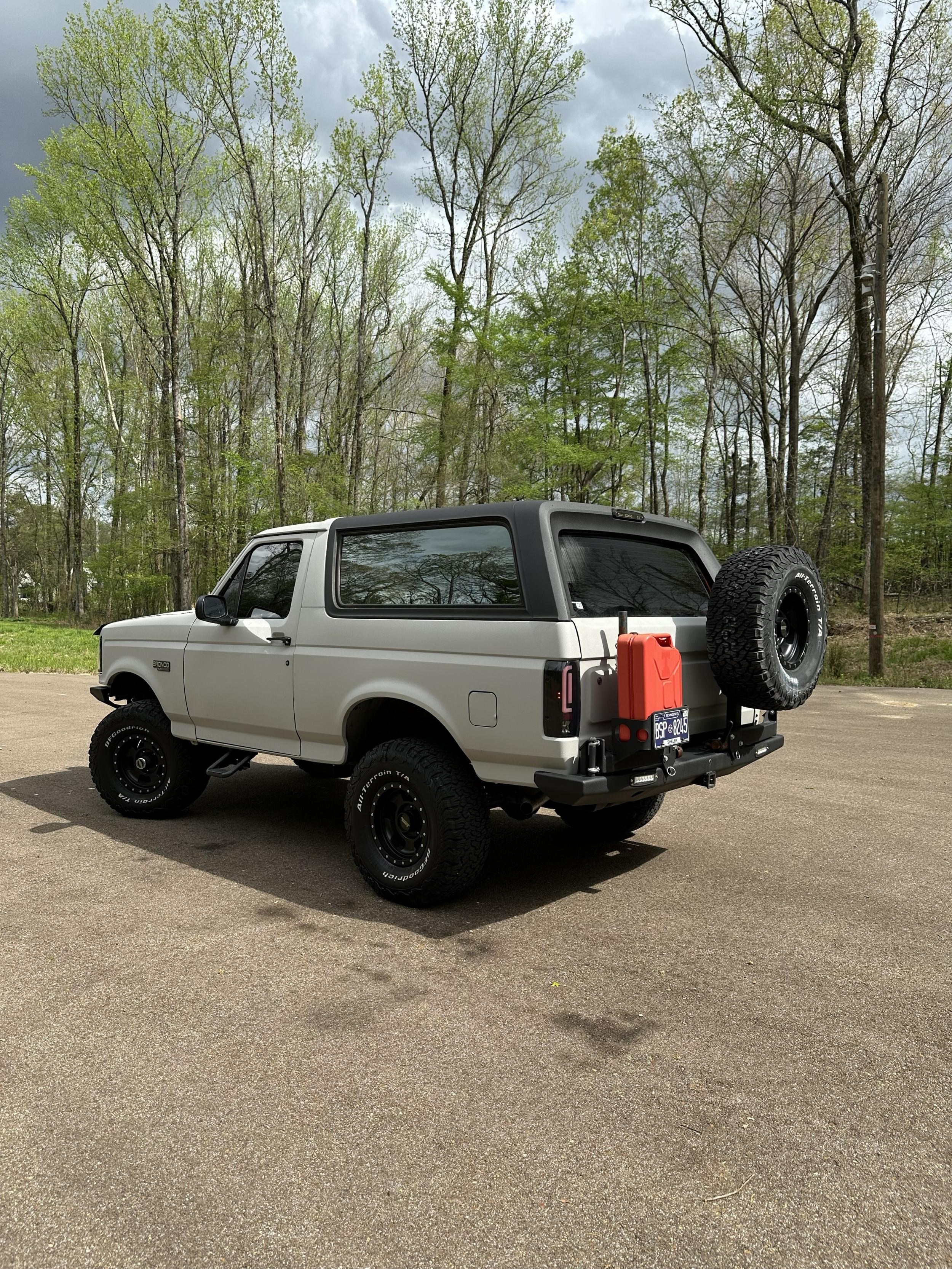 1994 Ford Bronco XLT - 5