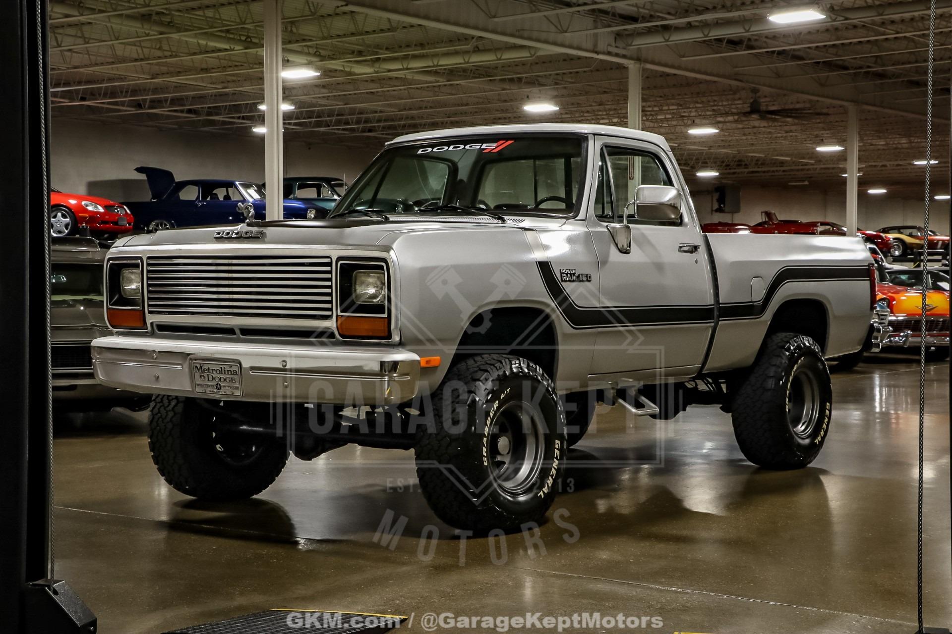 1986 Dodge Ram W100 - 2