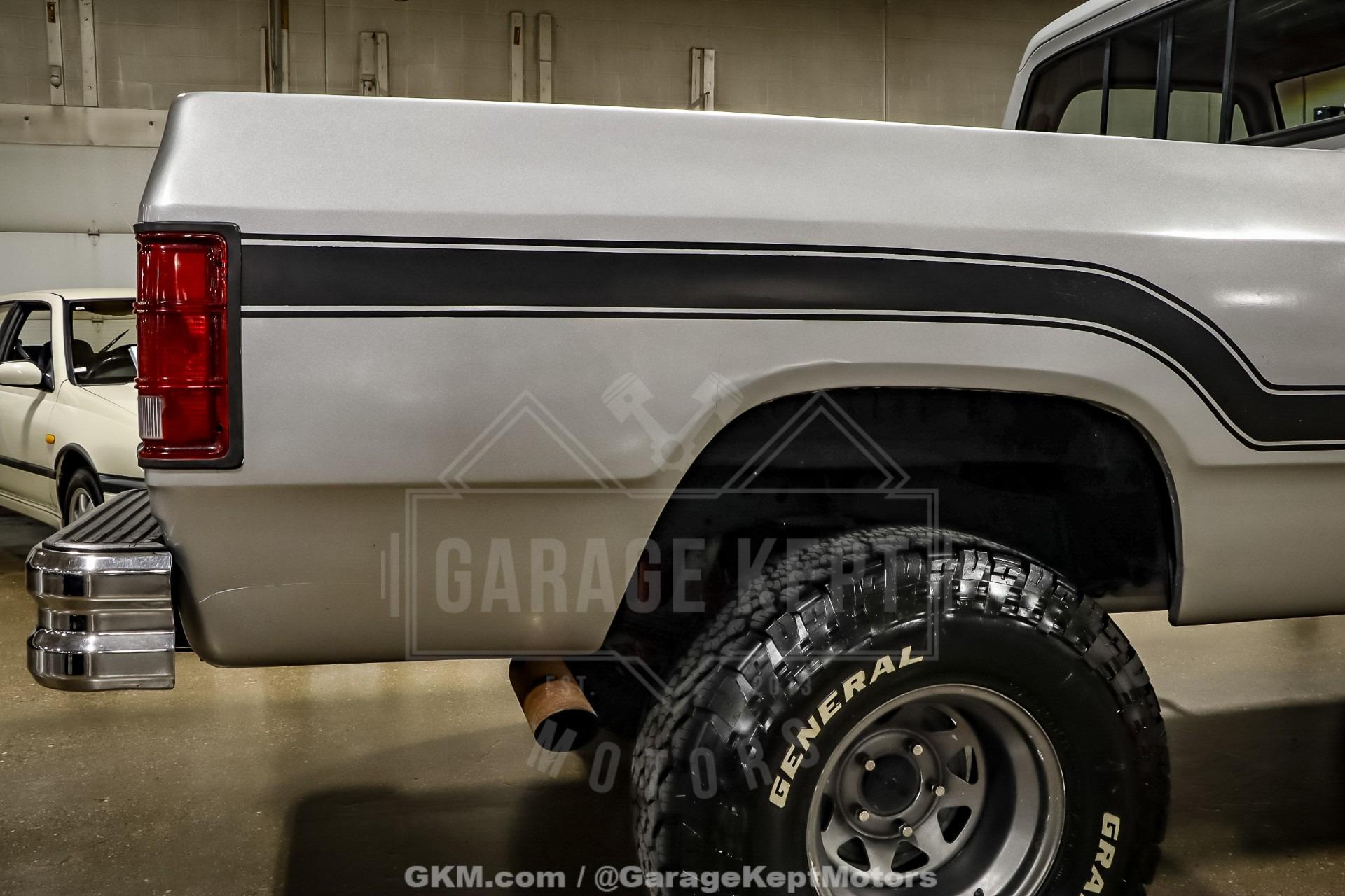 1986 Dodge Ram W100