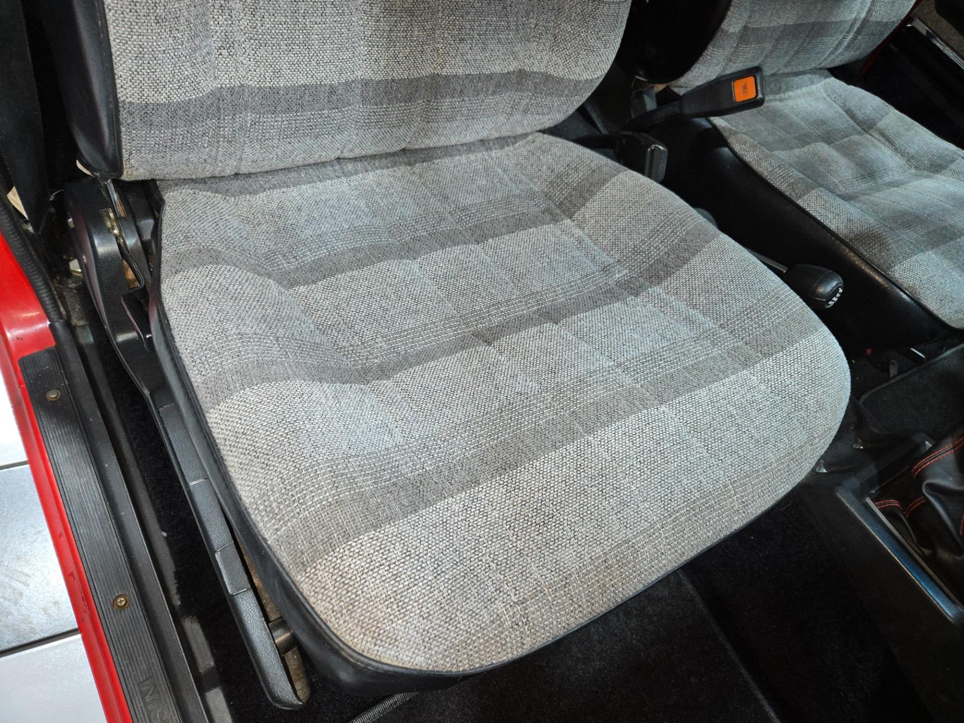 1985 Nissan 720 King Cab Deluxe