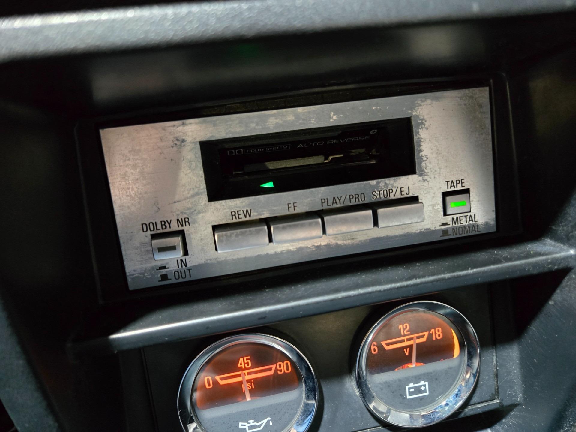 1985 Nissan 720 King Cab Deluxe
