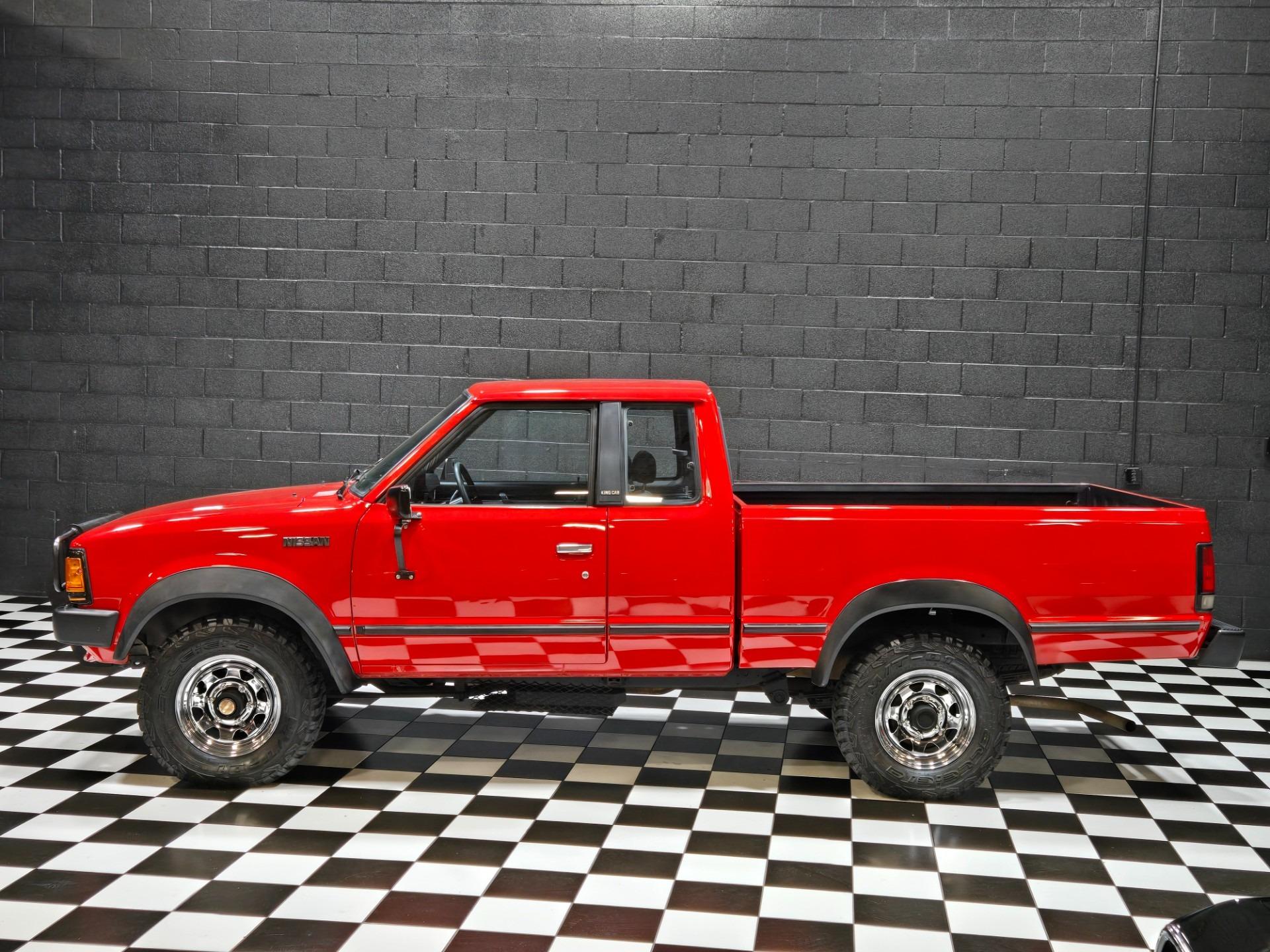 1985 Nissan 720 King Cab Deluxe - 2