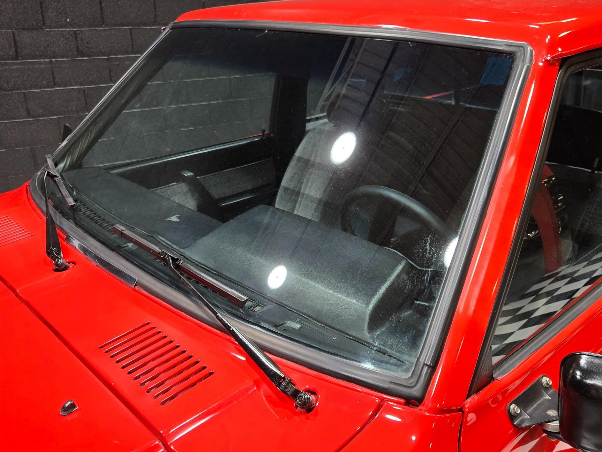 1985 Nissan 720 King Cab Deluxe
