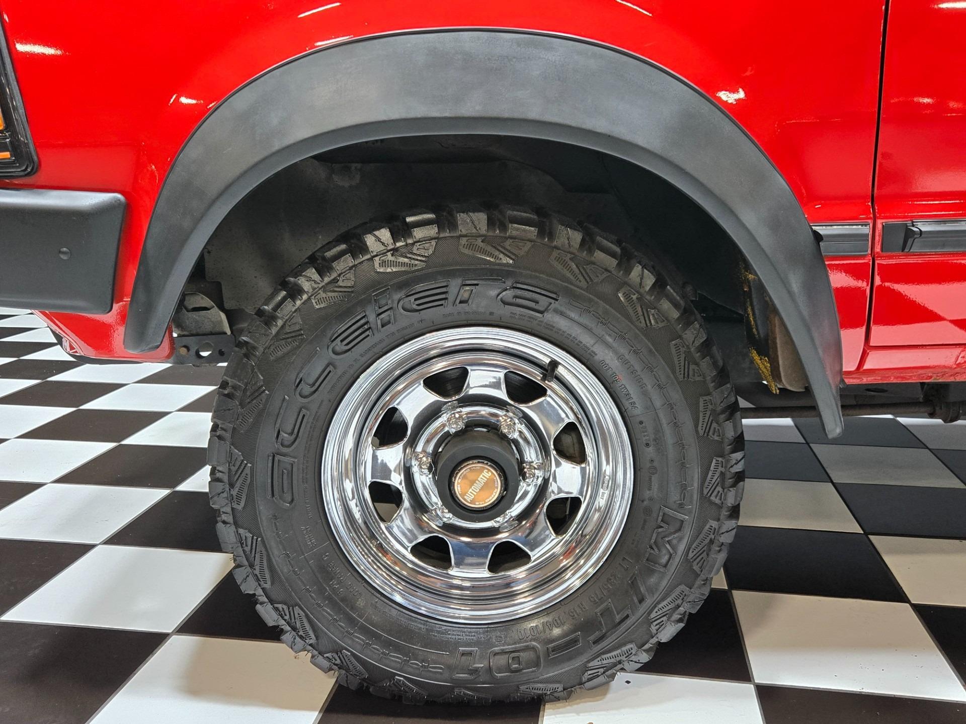 1985 Nissan 720 King Cab Deluxe