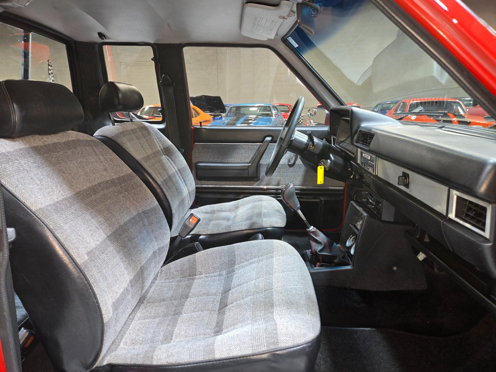 1985 Nissan 720 King Cab Deluxe