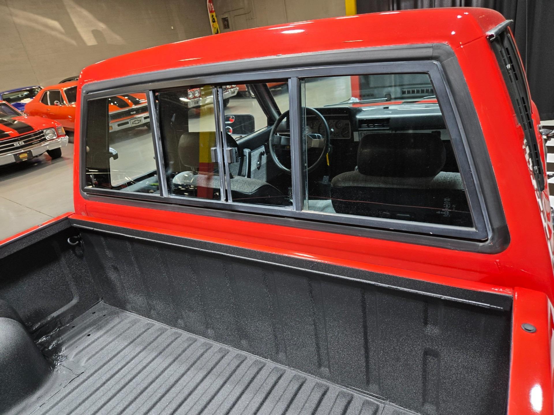 1985 Nissan 720 King Cab Deluxe