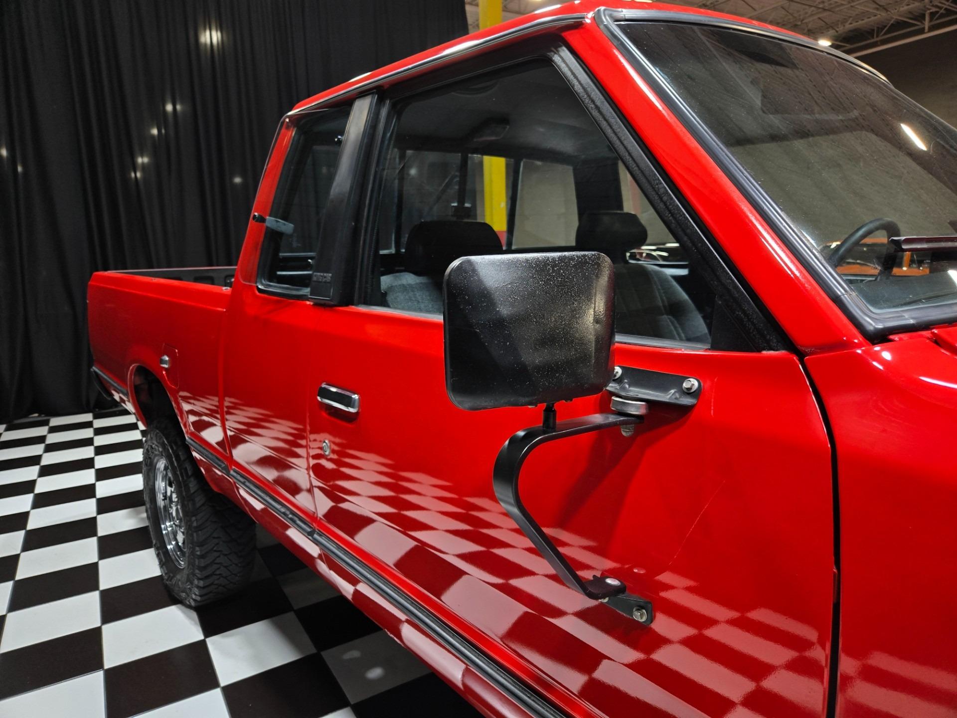 1985 Nissan 720 King Cab Deluxe