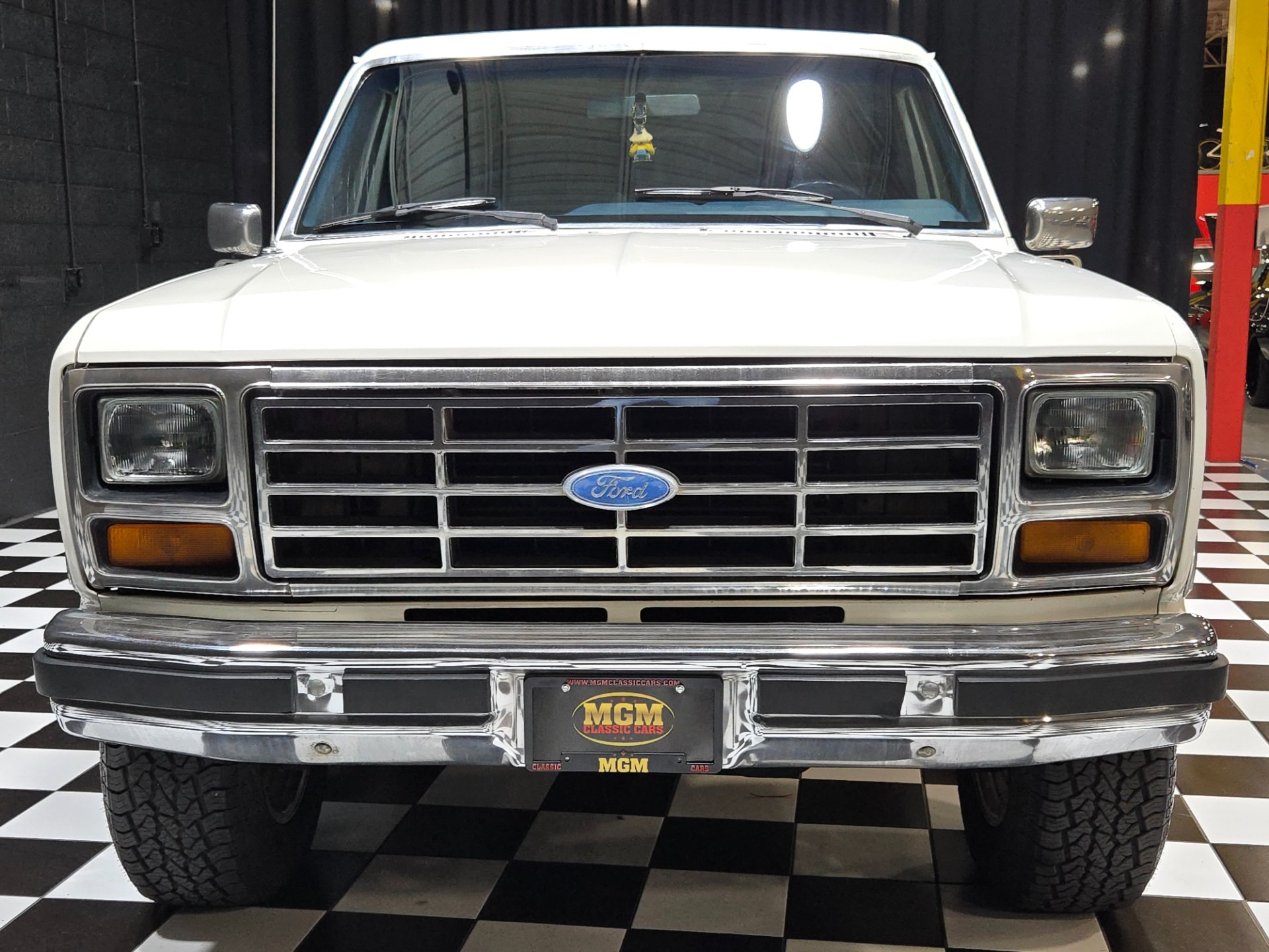 1984 Ford Bronco XLT - 4