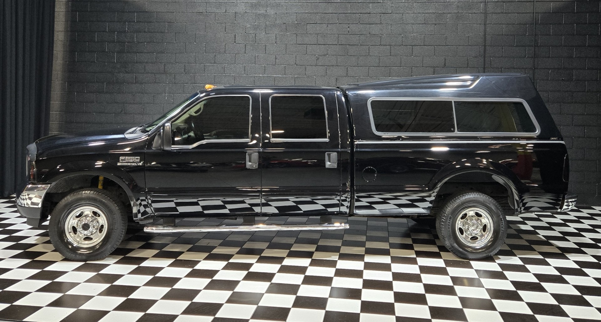 2001 Ford F-250 Super Duty Lariat - 2