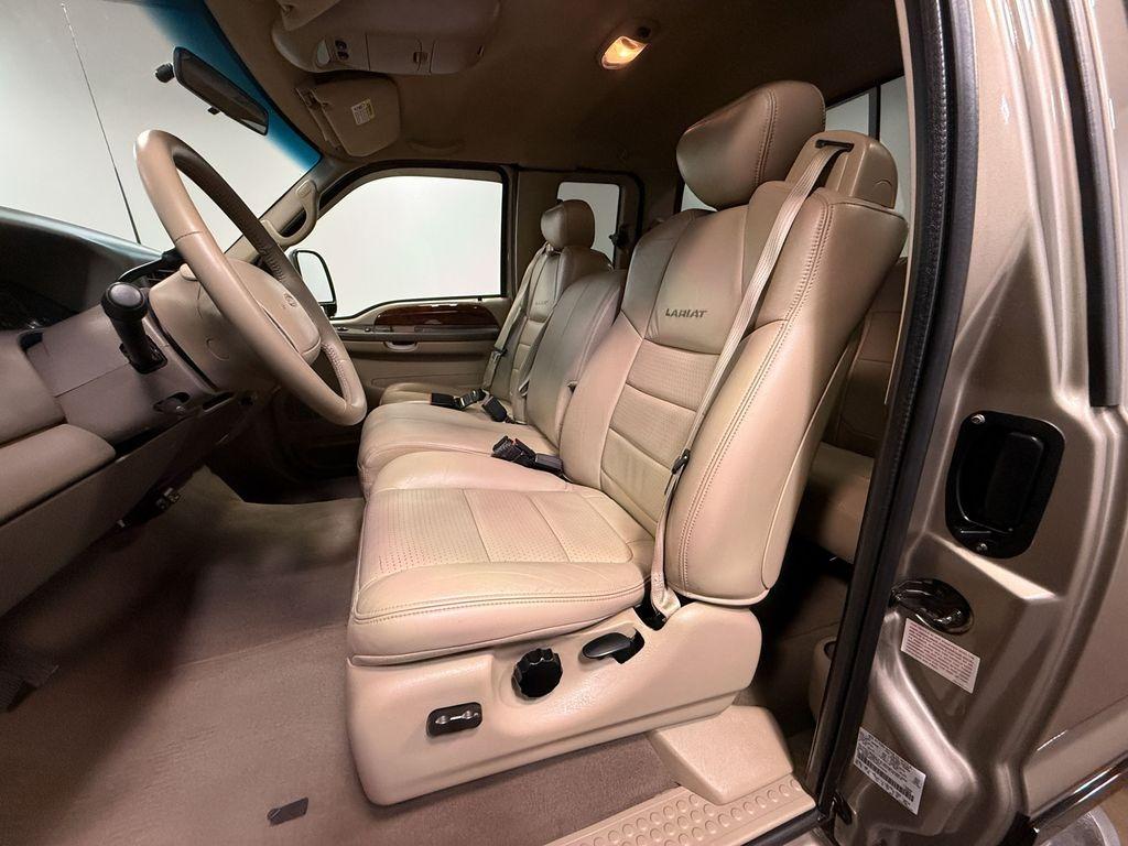 2002 Ford F-250 Super Duty Lariat
