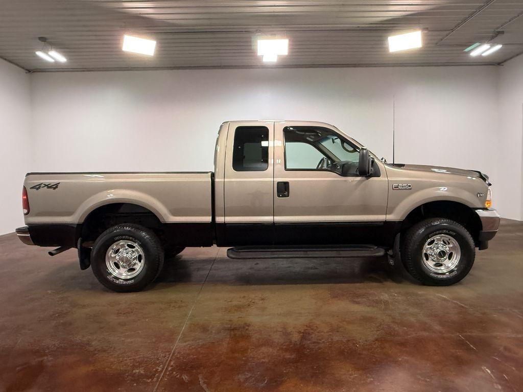 2002 Ford F-250 Super Duty Lariat - 2