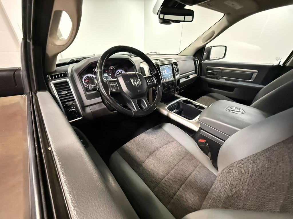2019 Ram 1500 Classic Warlock - 4