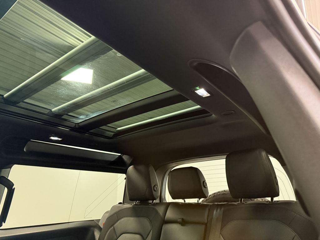 2022 Land Rover Defender 90 X-Dynamic S