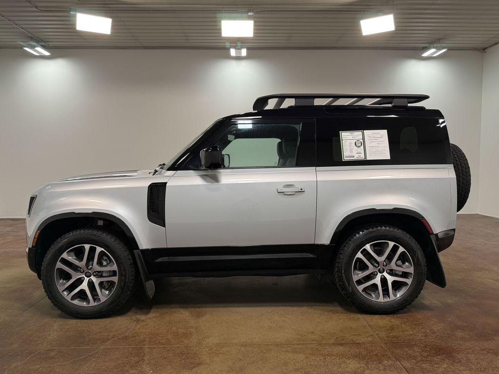 2022 Land Rover Defender 90 X-Dynamic S - 2