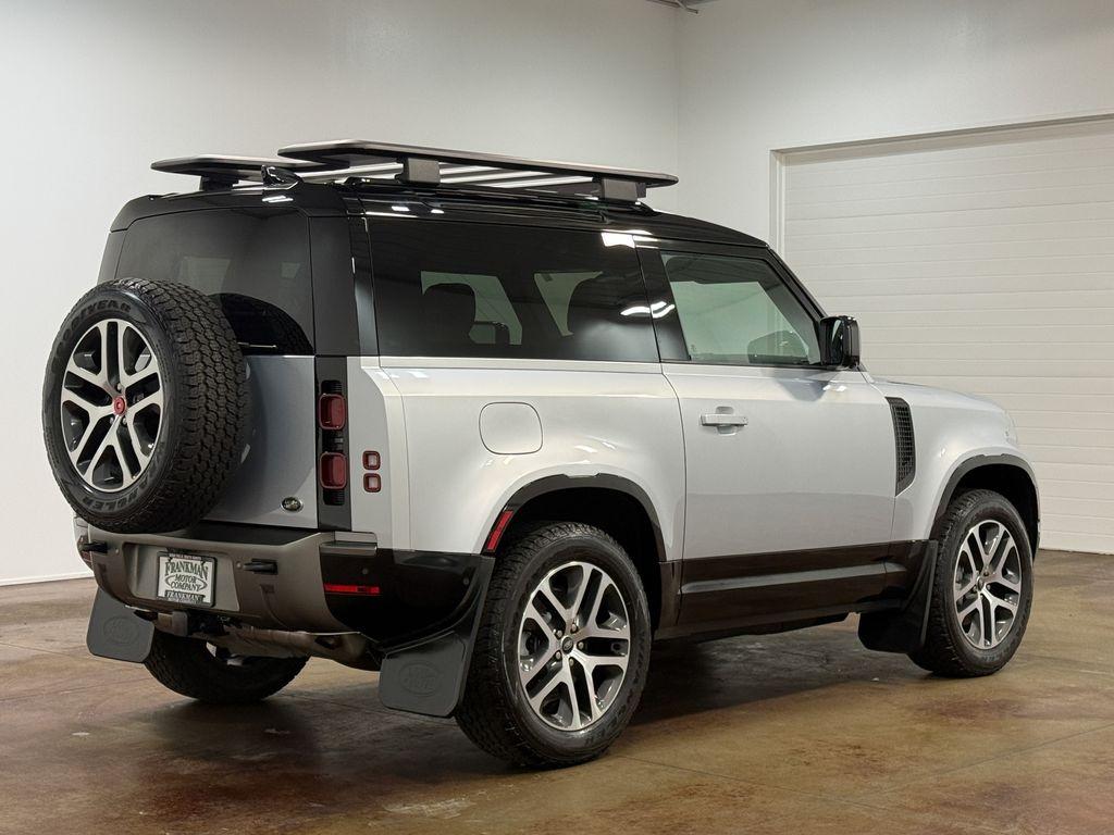 2022 Land Rover Defender 90 X-Dynamic S - 4