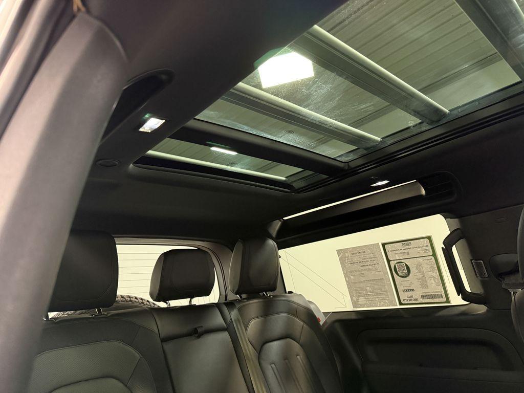 2022 Land Rover Defender 90 X-Dynamic S