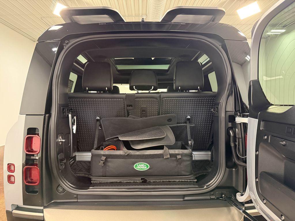 2022 Land Rover Defender 90 X-Dynamic S