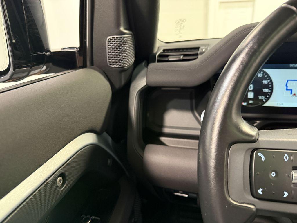 2022 Land Rover Defender 90 X-Dynamic S