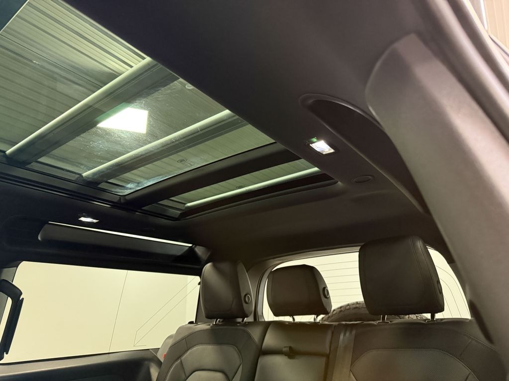 2022 Land Rover Defender 90 X-Dynamic S