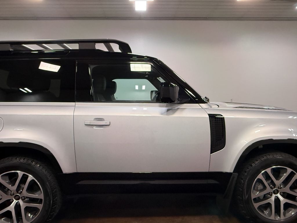 2022 Land Rover Defender 90 X-Dynamic S