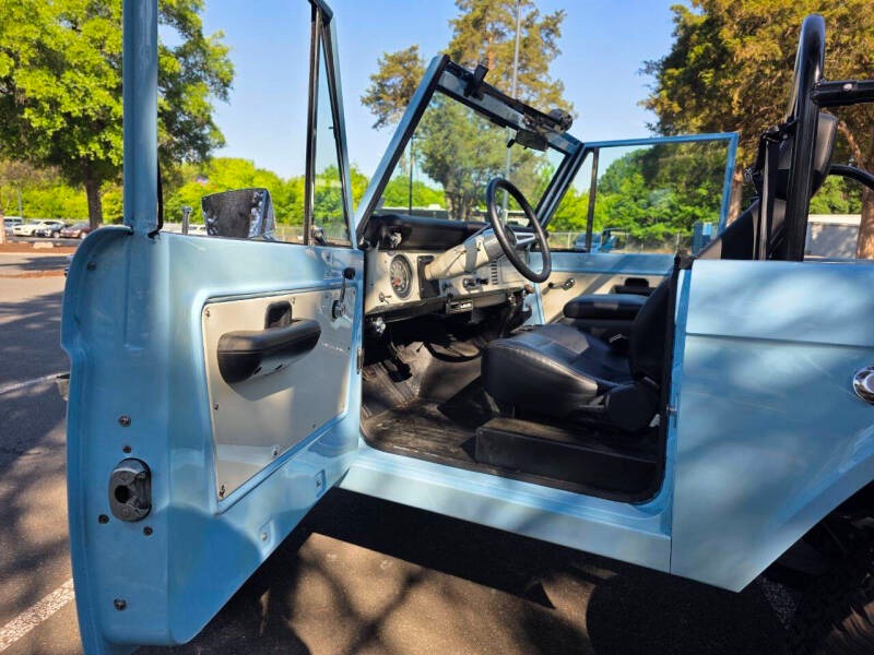 1975 Ford Bronco Corbeau Edition
