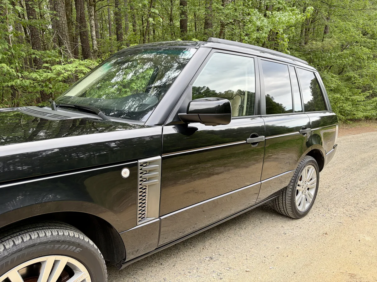 2011 Land Rover Range Rover HSE Luxury