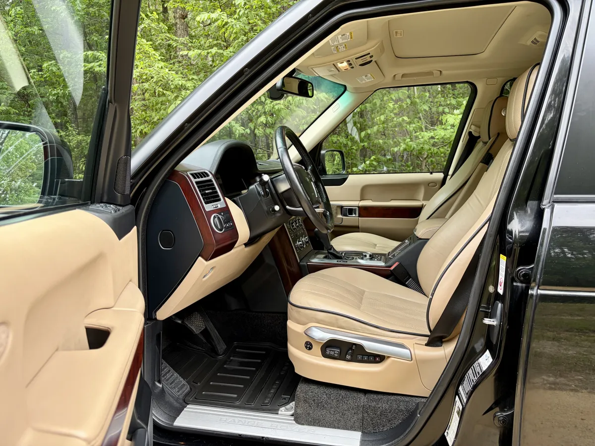 2011 Land Rover Range Rover HSE Luxury
