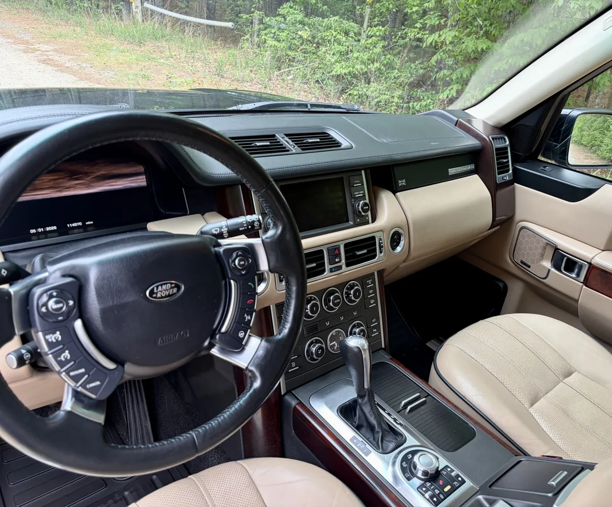 2011 Land Rover Range Rover HSE Luxury