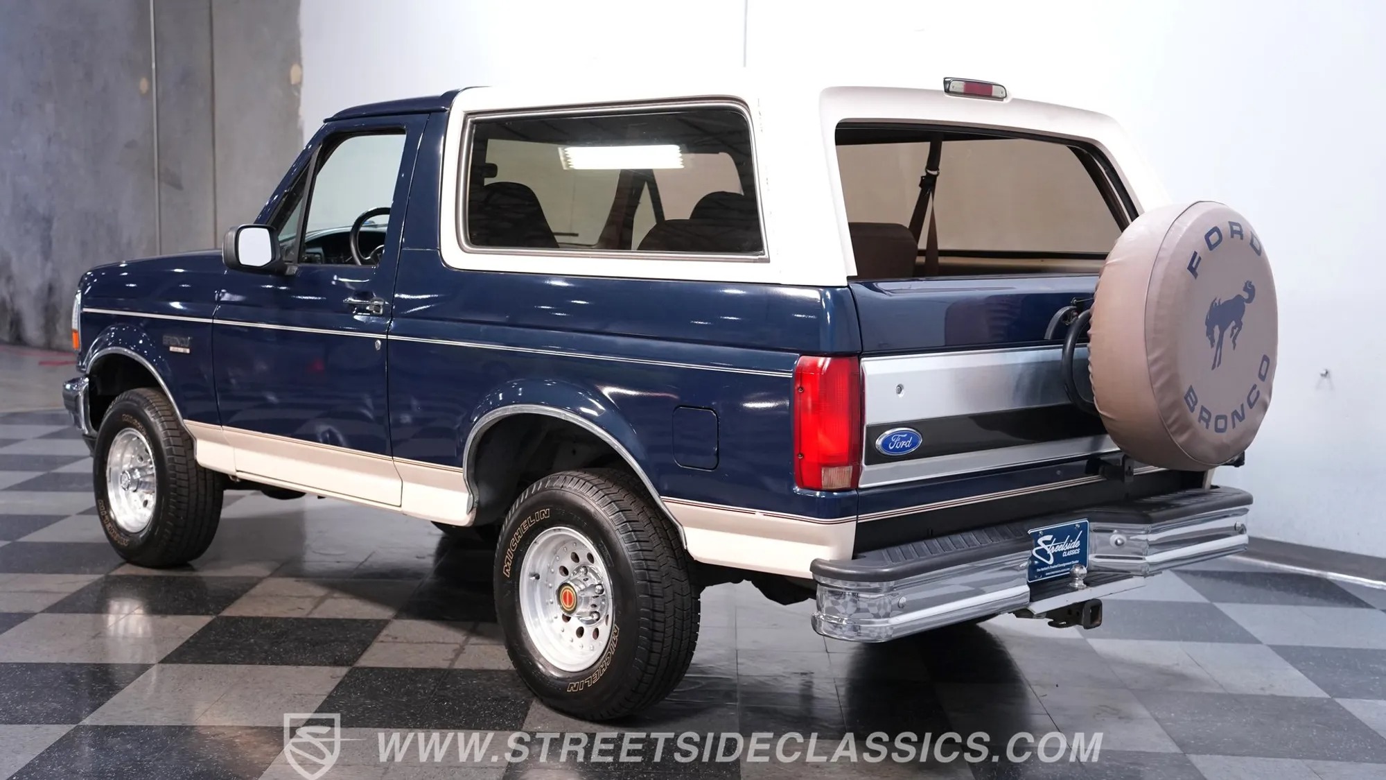 1992 Ford Bronco Eddie Bauer - 3