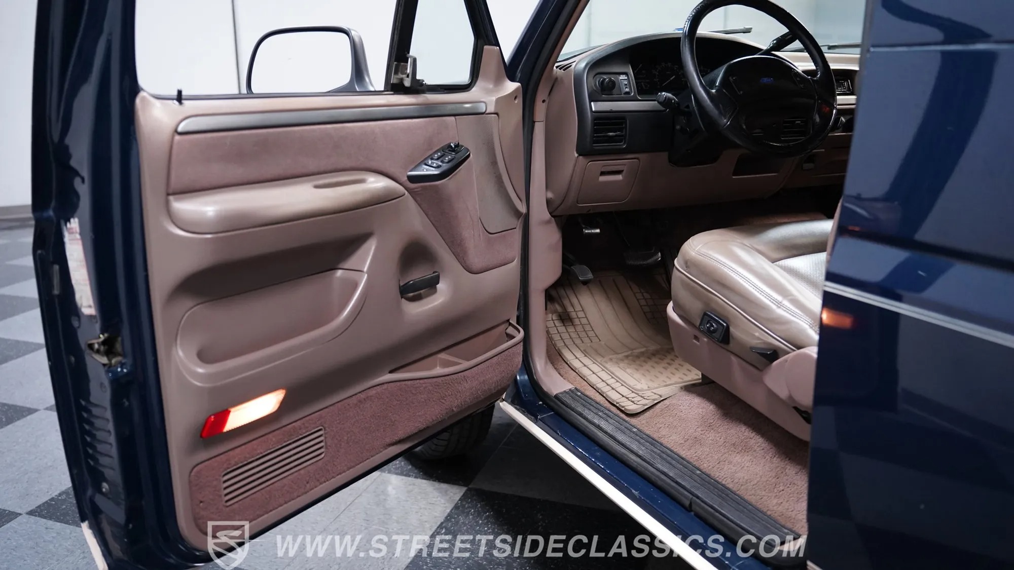 1992 Ford Bronco Eddie Bauer