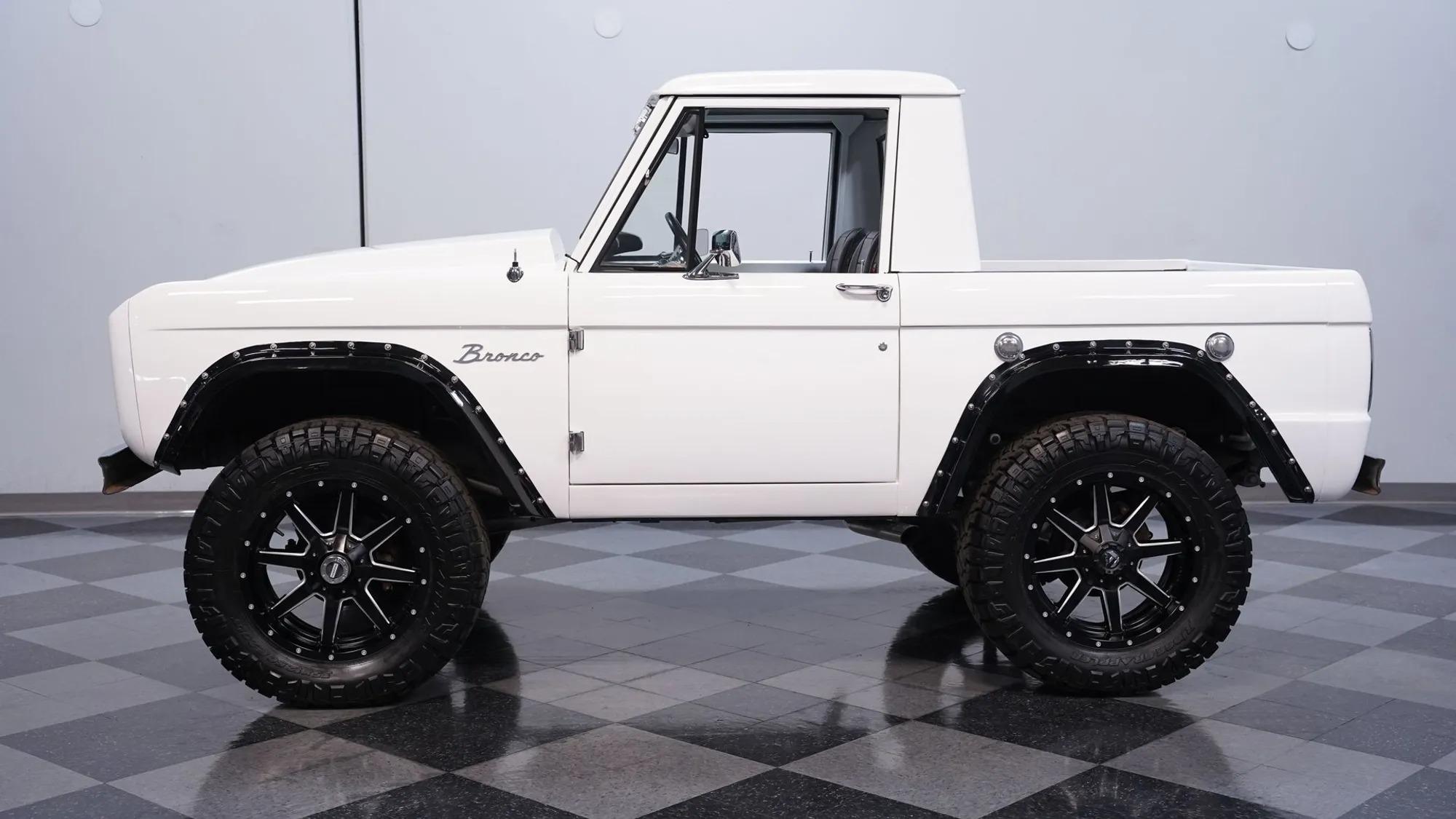 1969 Ford Bronco Half-Cab - 2
