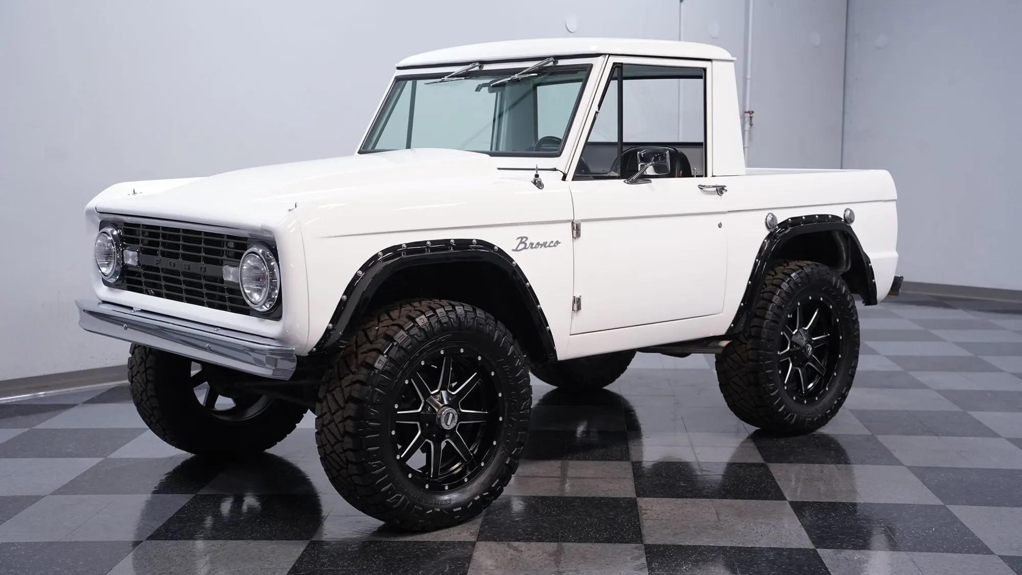 1969 Ford Bronco Half-Cab - 3