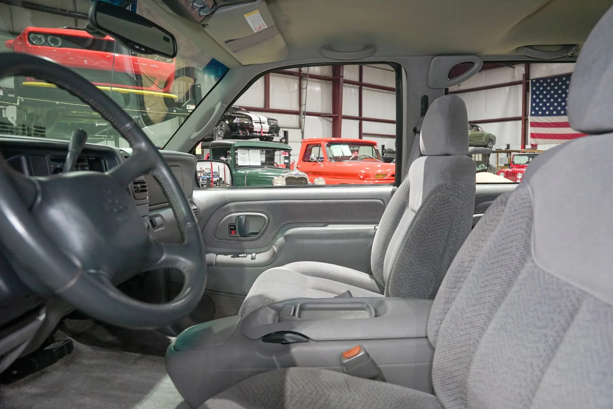 1999 Chevrolet Suburban LS
