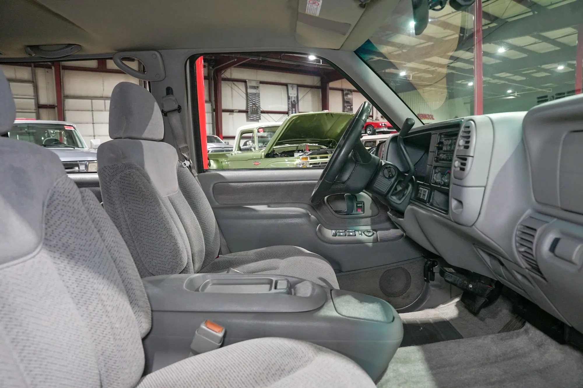 1999 Chevrolet Suburban LS