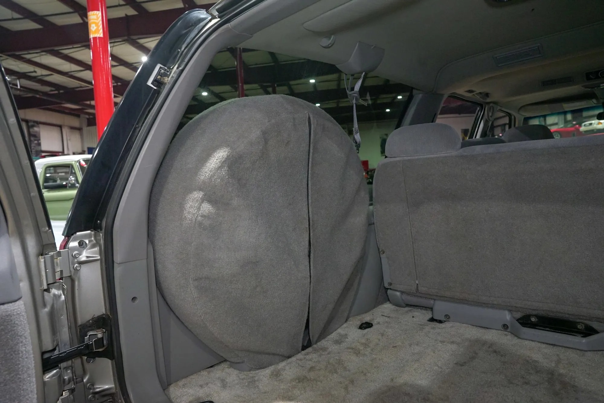 1999 Chevrolet Suburban LS