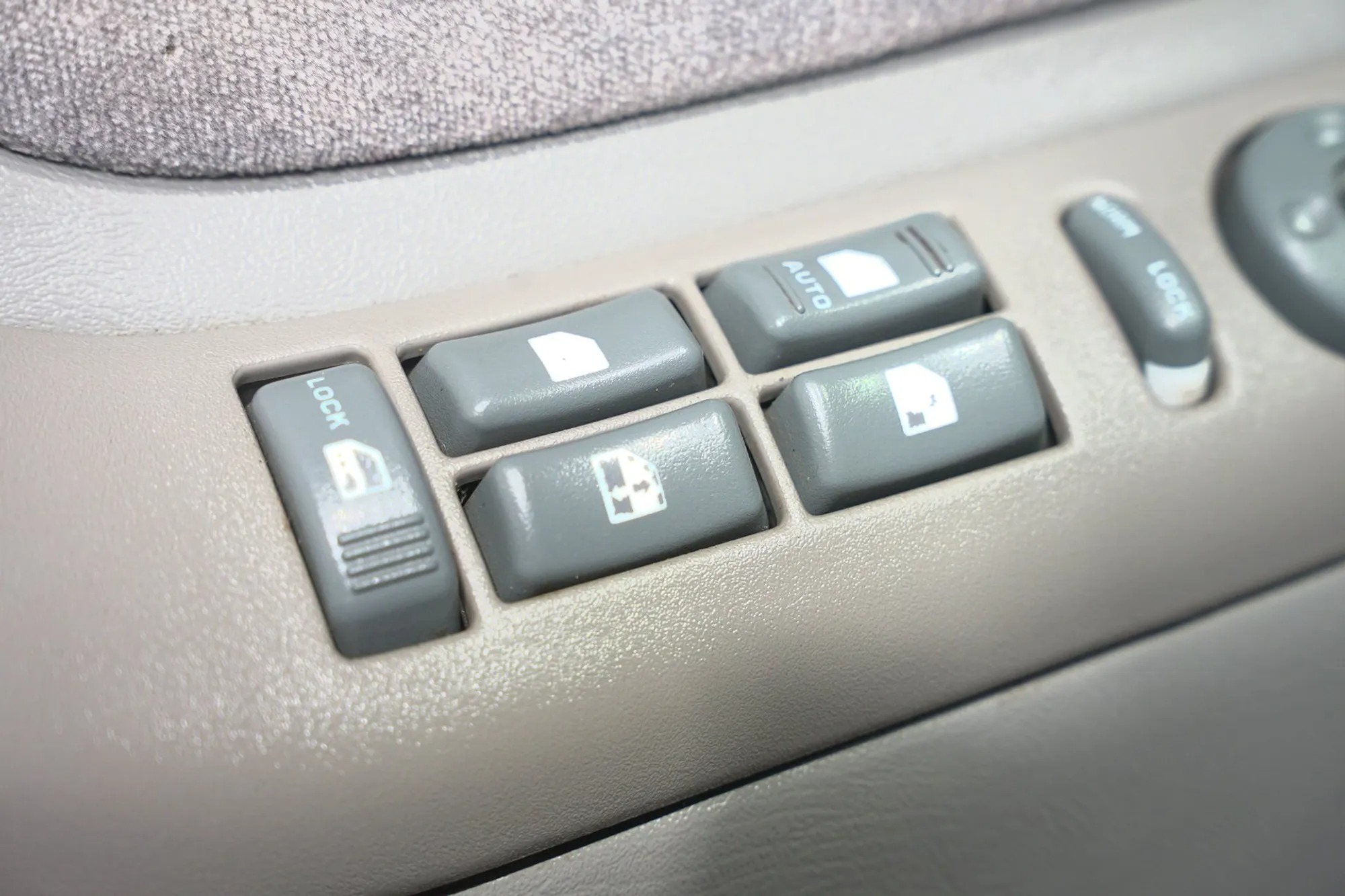 1999 Chevrolet Suburban LS