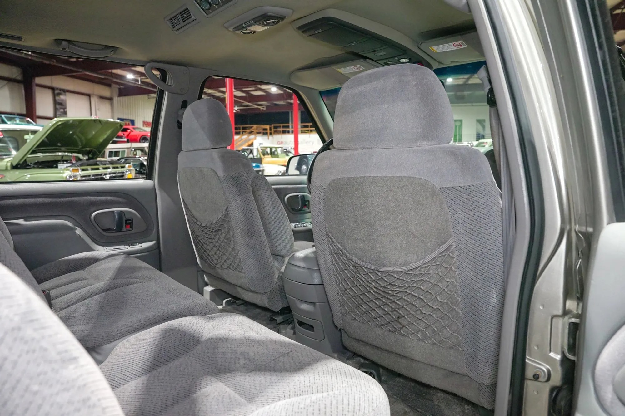 1999 Chevrolet Suburban LS