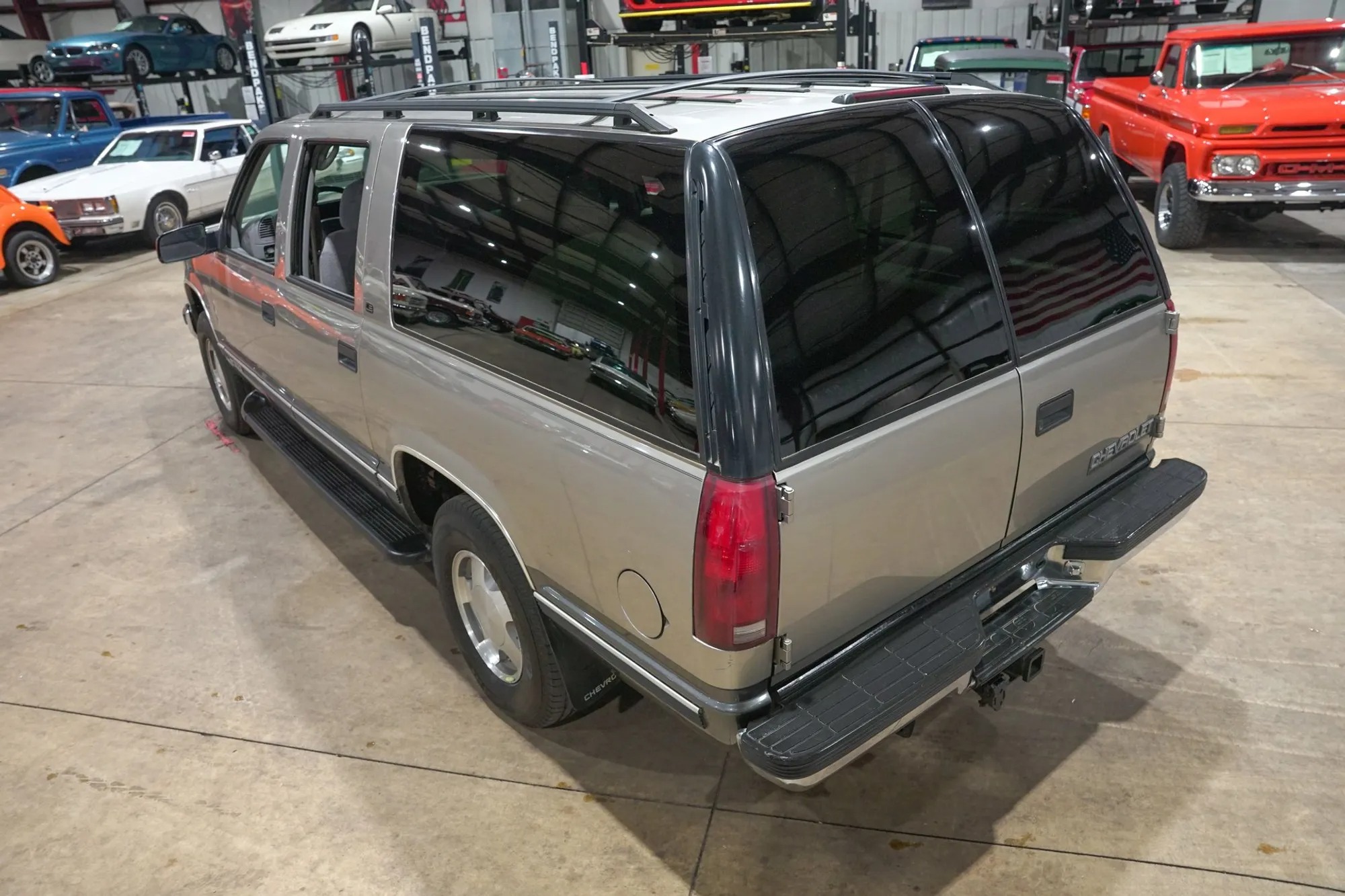 1999 Chevrolet Suburban LS