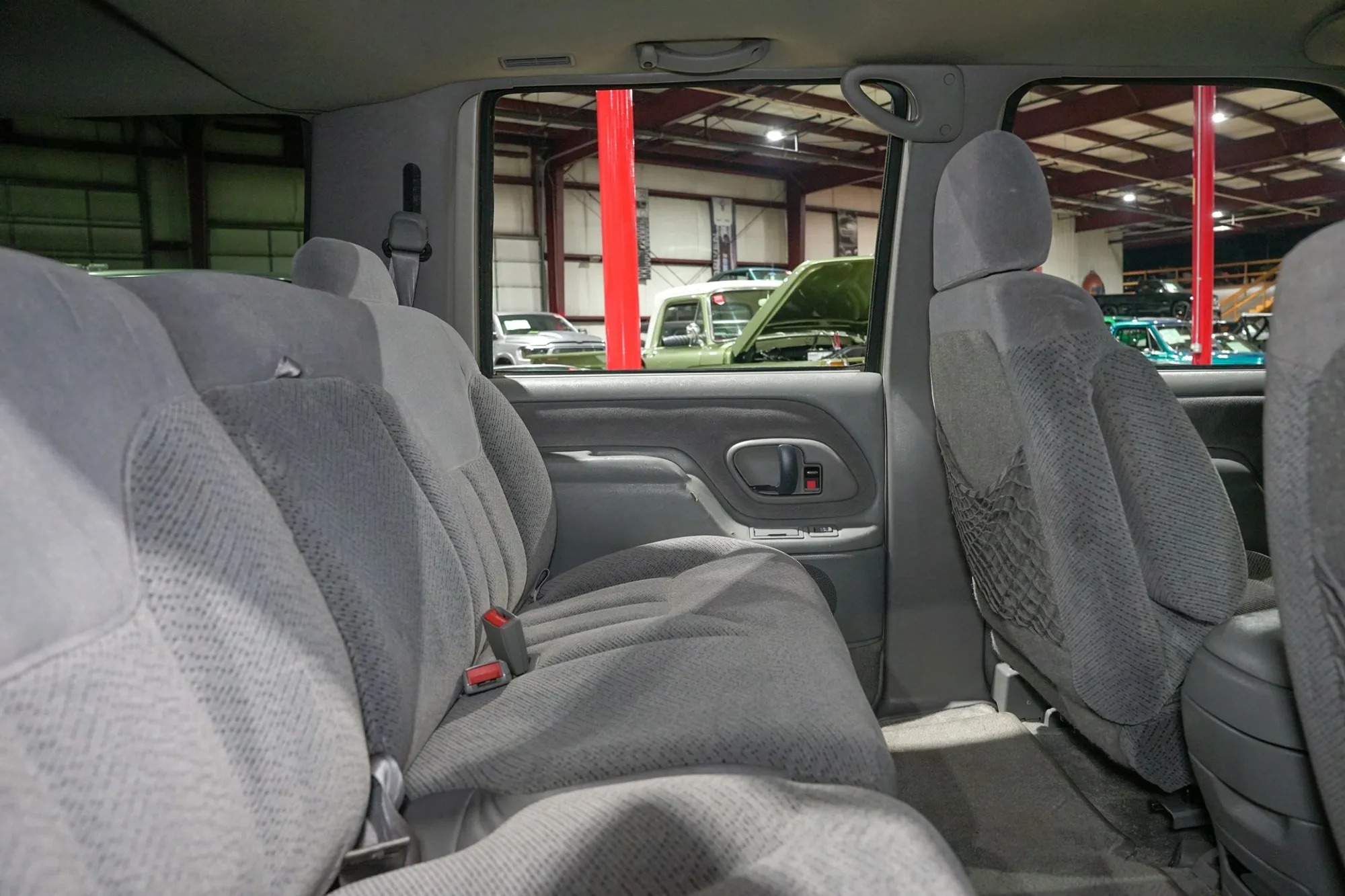 1999 Chevrolet Suburban LS