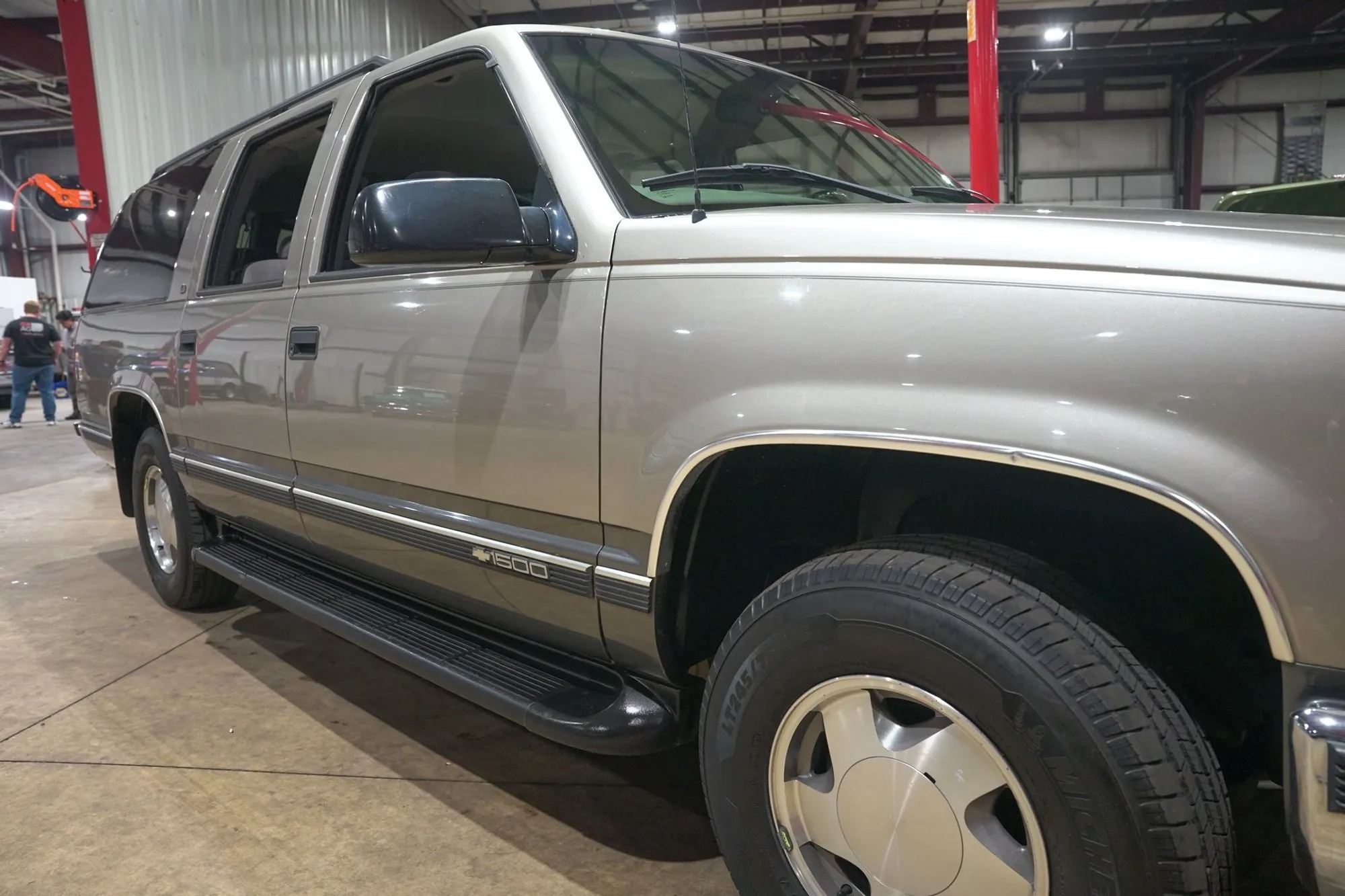 1999 Chevrolet Suburban LS
