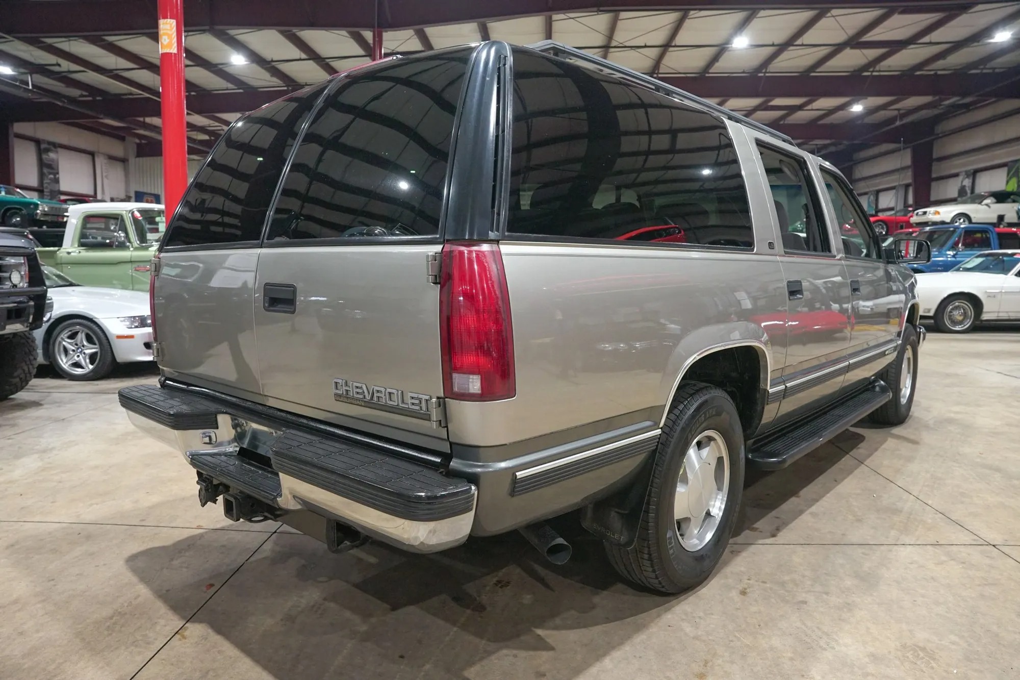 1999 Chevrolet Suburban LS