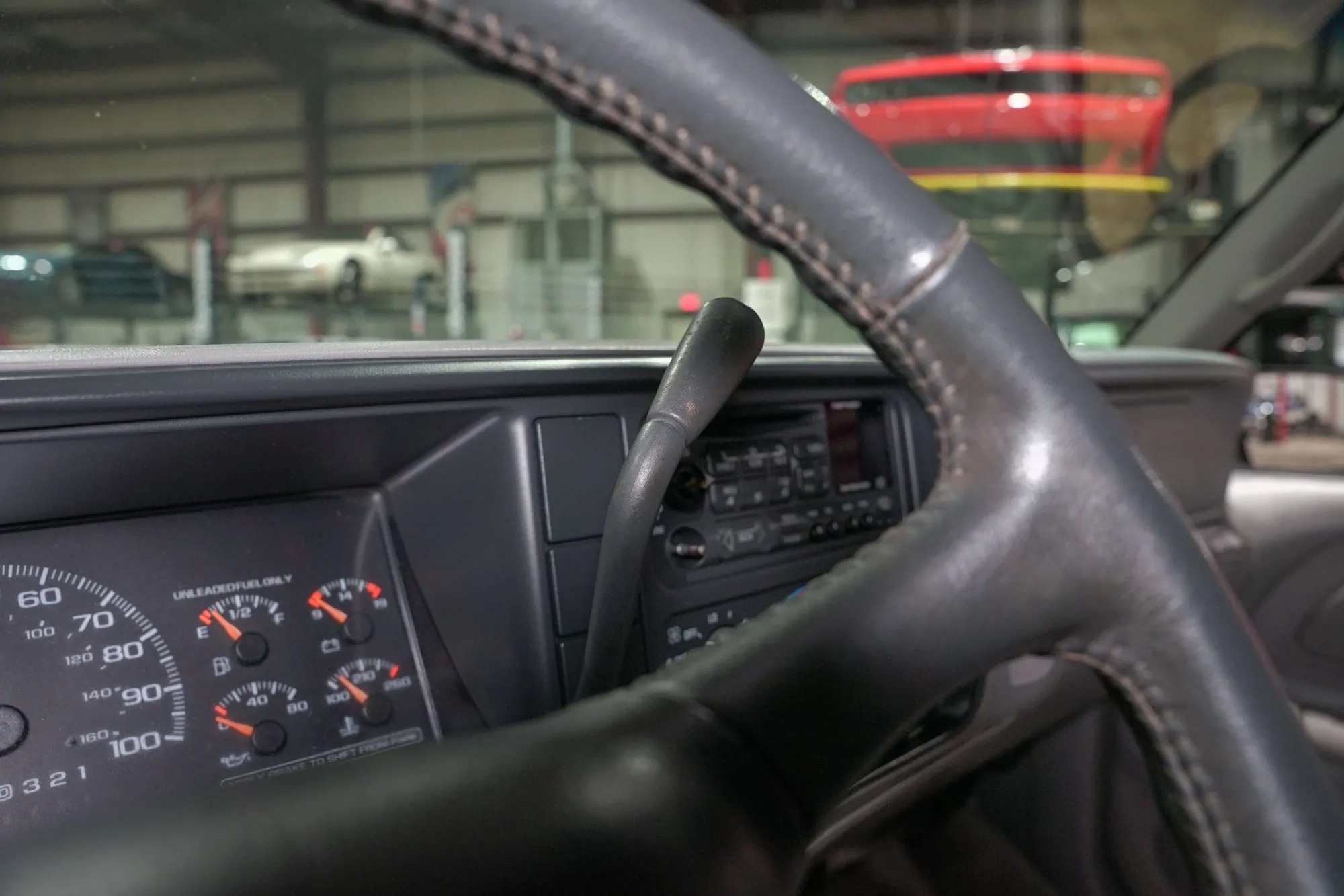 1999 Chevrolet Suburban LS